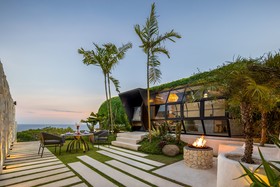 Airship Bali