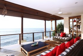 Bingin Beach House