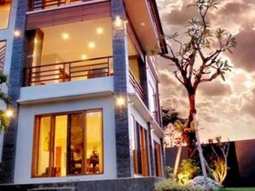 Blue Rose Villa