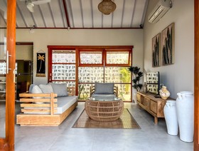 Moana Villa & Suites Bingin