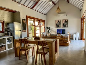 Moana Villa & Suites Bingin