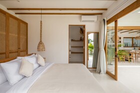 Mr. & Mrs. W Bingin By Alfred In Bali
