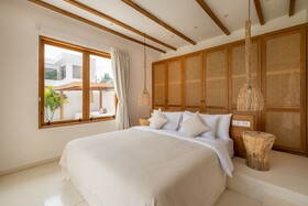 Mr. & Mrs. W Bingin By Alfred In Bali