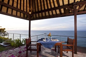 Nomina Villas