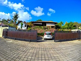 The Eyes Bali