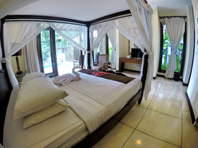 The Eyes Bali