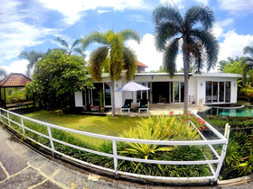 The Eyes Bali