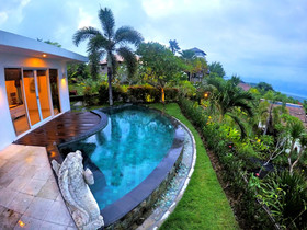 The Eyes Bali