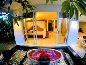 The Eyes Bali