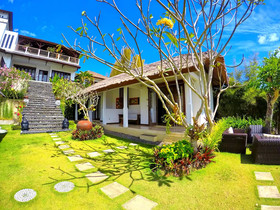 The Eyes Bali