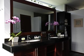 The Sanctus Villa