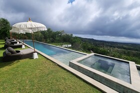 Uluwatu Sunset Hills