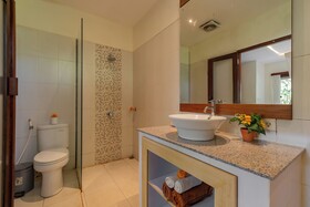 Desak Putu Putra Hidden Homestay