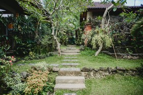 Desak Putu Putra Hidden Homestay