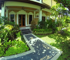 Man's Cottages & Spa