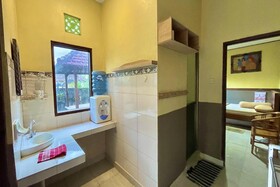 Mongan Homestay Beside The Belulang Hot Spring