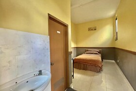 Mongan Homestay Beside The Belulang Hot Spring