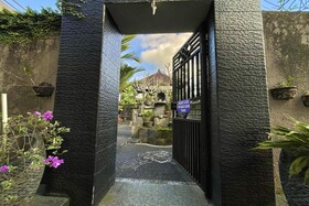 Mongan Homestay Beside The Belulang Hot Spring