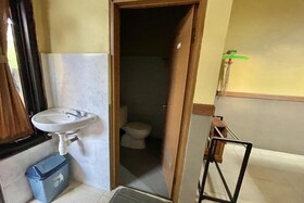 Mongan Homestay Beside The Belulang Hot Spring