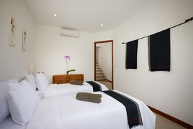 Echo Beach Villa & Apartment