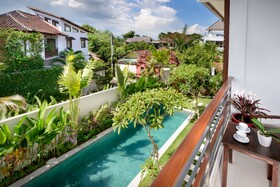 Echo Beach Villa & Apartment