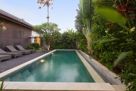 Echo Beach Villa & Apartment