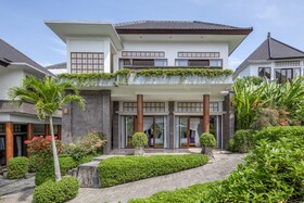 Swan Paradise a Pramana Experience