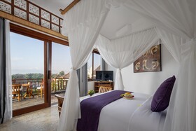 Swan Paradise a Pramana Experience