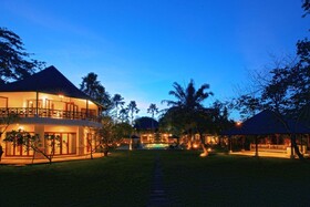 Avillion Villa Cinta