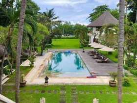 Avillion Villa Cinta