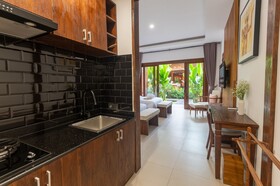 Griya Shanti Suites