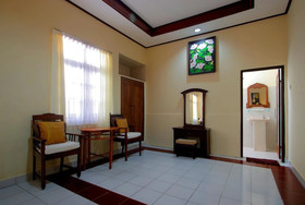 Hotel Jati and Home Stay