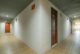 The Sunrise by OYO Rooms