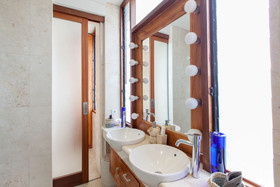 AB Villa & Apartments