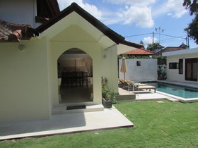 Aisha Family Villa
