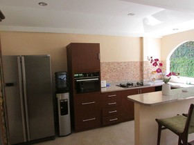 Aisha Family Villa