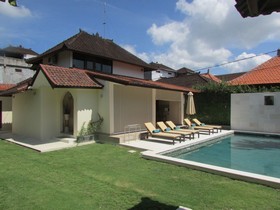 Aisha Family Villa