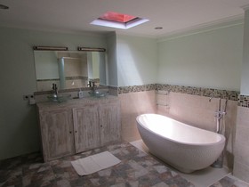 Aisha Family Villa
