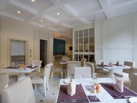 Amalfi Hotel Seminyak