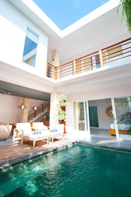 Apple Villa & Suite Seminyak