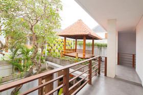 Apple Villa & Suite Seminyak