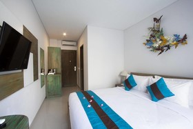 Hola Seminyak