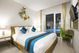 Hola Seminyak