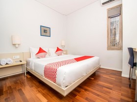 Cozy B&B Seminyak By OYO Rooms