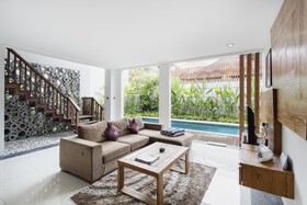 Delu Villas & Suites