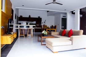 Delu Villas & Suites