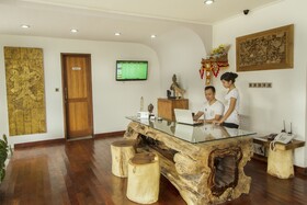 Delu Villas & Suites
