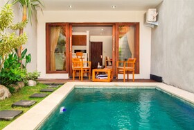 Delu Villas & Suites