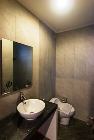 Delu Villas & Suites
