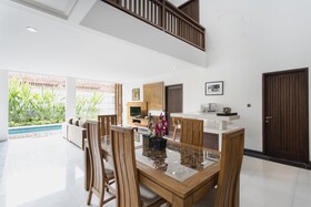 Delu Villas & Suites